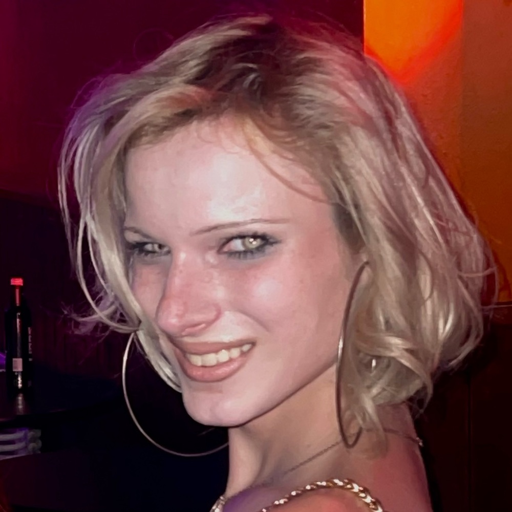Meet your Posher, Alex